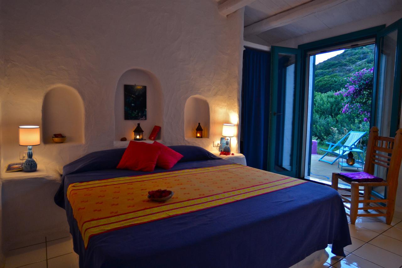 Bed and Breakfast Poecylia à Carloforte  Extérieur photo
