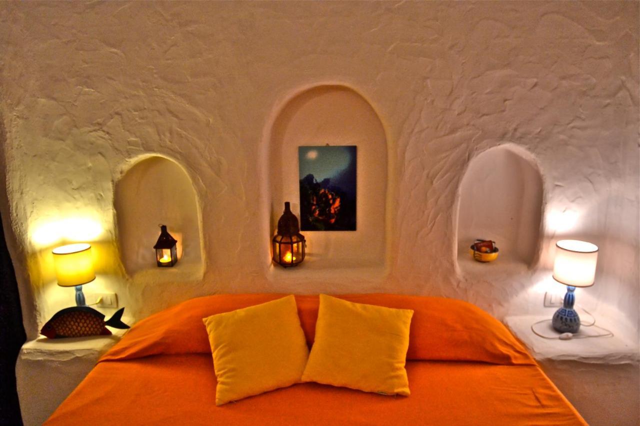 Bed and Breakfast Poecylia à Carloforte  Extérieur photo